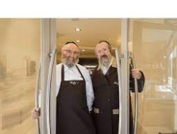 ZO 02/07/23 Joodse wandeling + kosher etentje in Hoffys Kosher Restaurant Antwerpen
